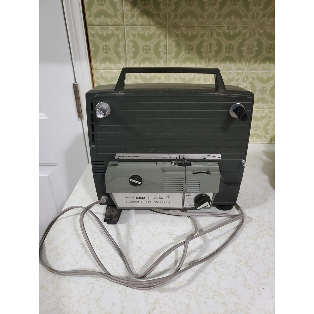Vintage Wards Duo 8 Model 852 Self-Threading Movie Projector Montgomery Ward